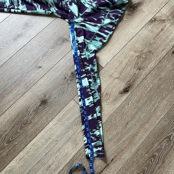 Body Glove Printed High Waisted 7/8 Athletic Fitness Leggings with Pocket - Picture 9 of 10